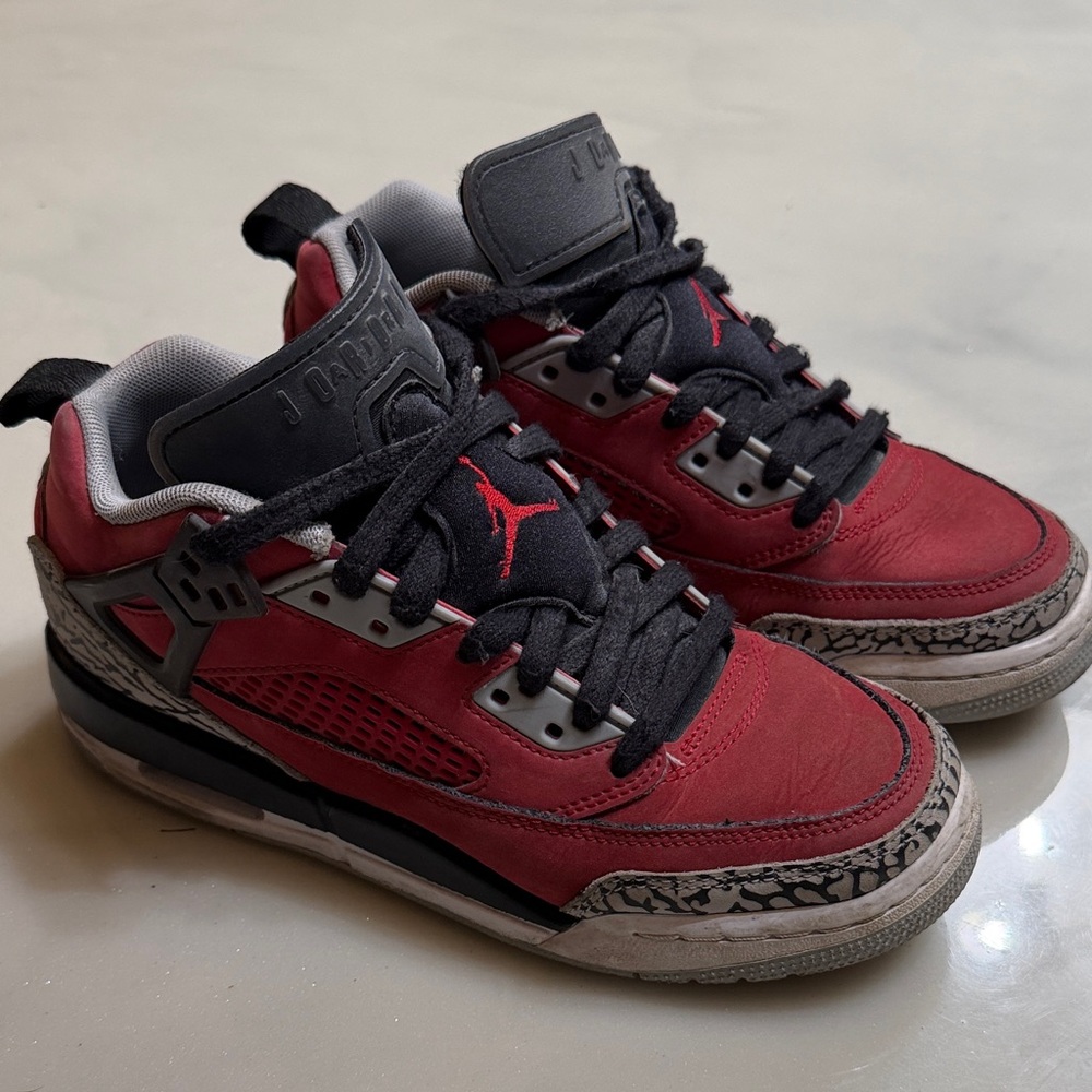 Jordan Spizike Low Toro Kids Red and Gray Sneakers